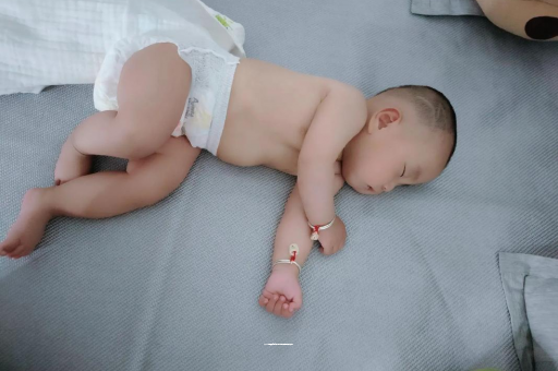 灯塔宝宝口水多怎么回事